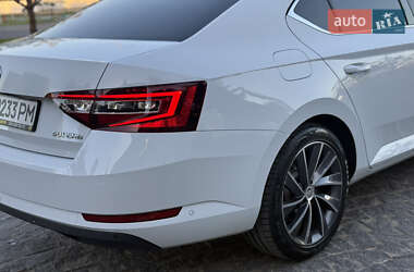 Ліфтбек Skoda Superb 2015 в 