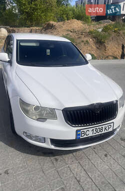 Лифтбек Skoda Superb 2013 в 