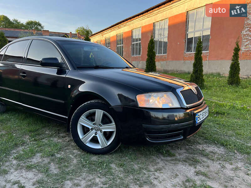 Лифтбек Skoda Superb 2006 в Дрогобыче