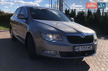 Ліфтбек Skoda Superb 2012 в Кривому Розі