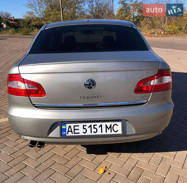 Лифтбек Skoda Superb 2012 в Кривом Роге