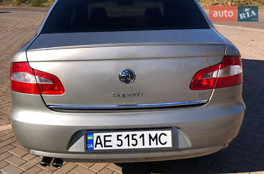 Лифтбек Skoda Superb 2012 в 