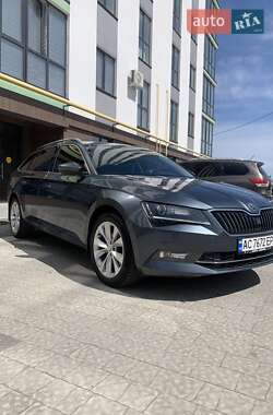 Універсал Skoda Superb 2016 в 