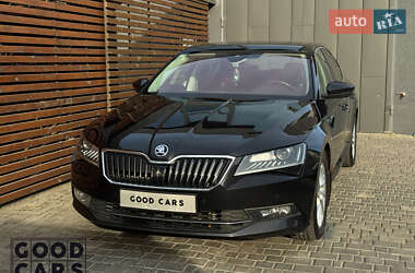 Ліфтбек Skoda Superb 2018 в 