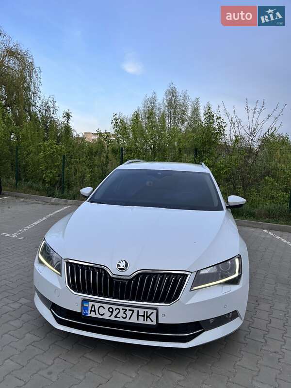 Универсал Skoda Superb 2017 в 