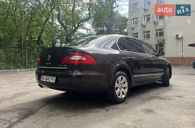 Лифтбек Skoda Superb 2013 в 