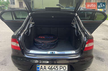 Лифтбек Skoda Superb 2013 в 