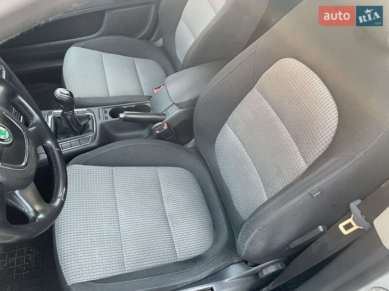 Ліфтбек Skoda Superb 2012 в Кривому Розі