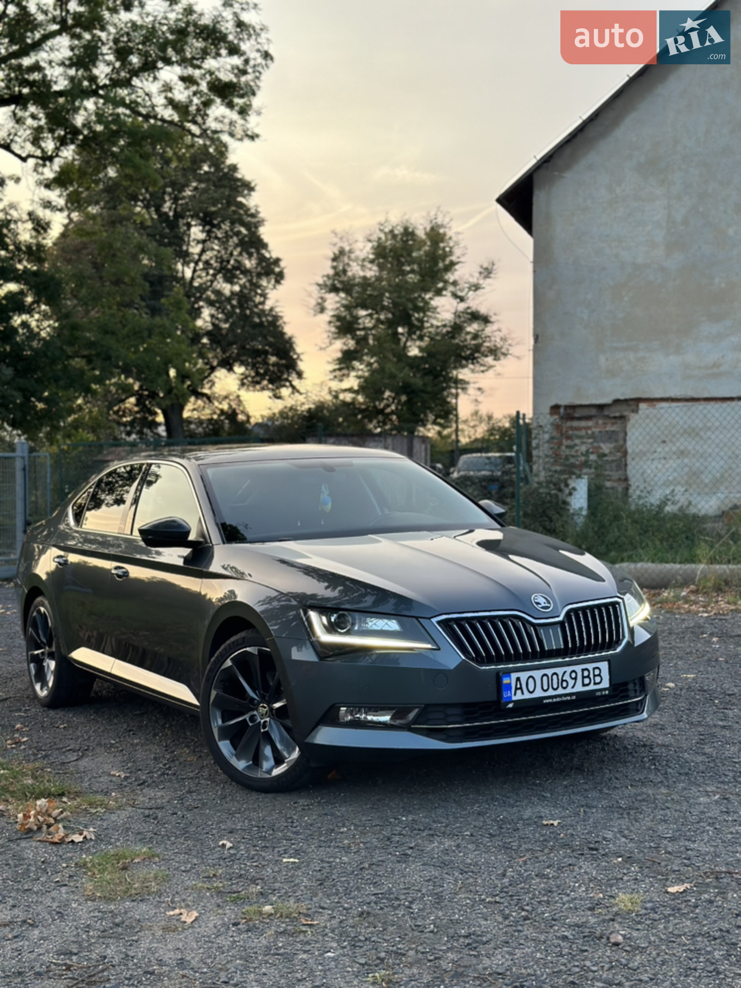 2017 Skoda Superb - мініатюра 2