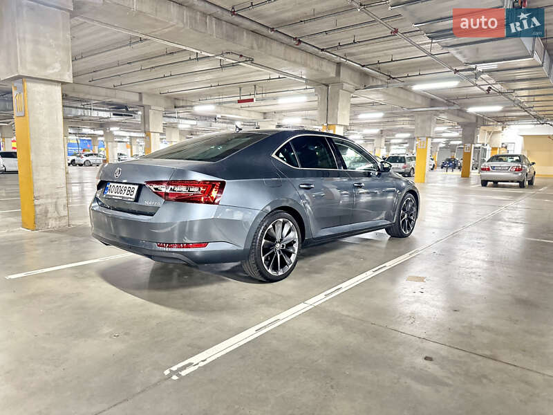 Лифтбек Skoda Superb 2017 в Мукачево