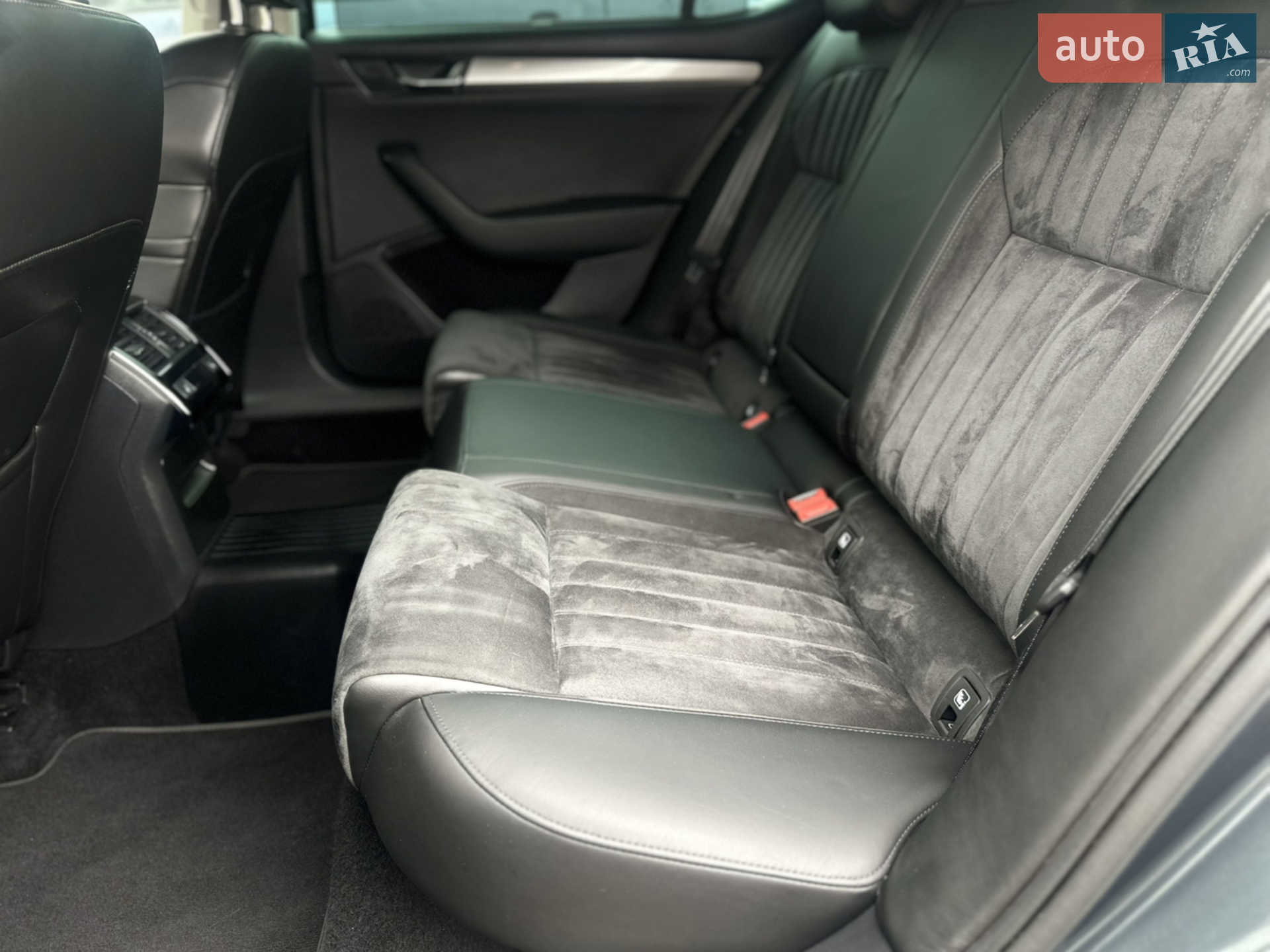2017 Skoda Superb - мініатюра 33