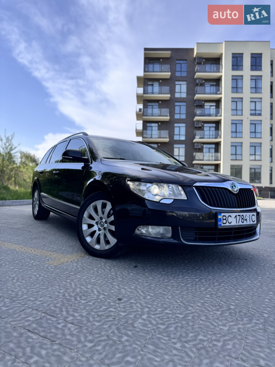 2010 Skoda Superb - мініатюра 25