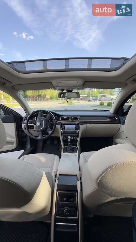 Универсал Skoda Superb 2010 в Львове
