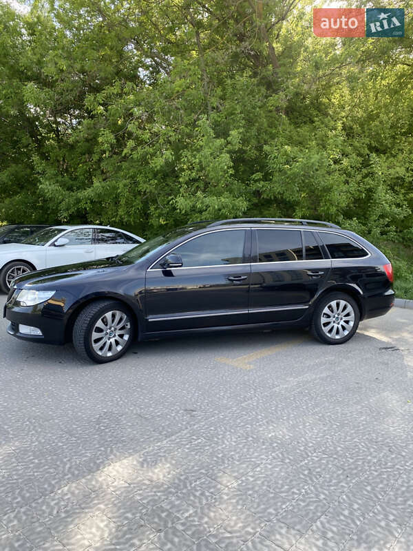 Универсал Skoda Superb 2010 в Львове