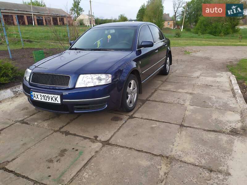 Лифтбек Skoda Superb 2003 в Богодухове