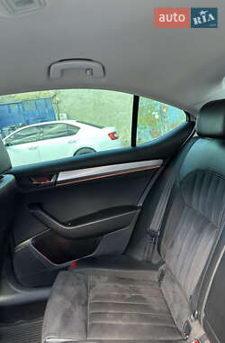 Лифтбек Skoda Superb 2015 в 