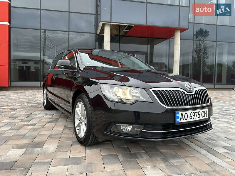 Ліфтбек Skoda Superb 2015 в 