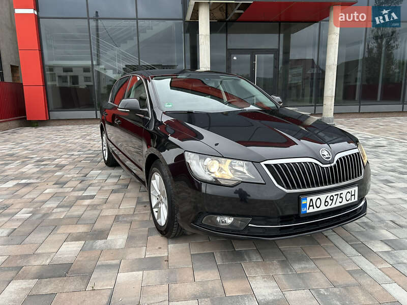 Лифтбек Skoda Superb 2015 в Тячеве фото 5 Лифтбек Skoda Superb 2015 в Тячеве
