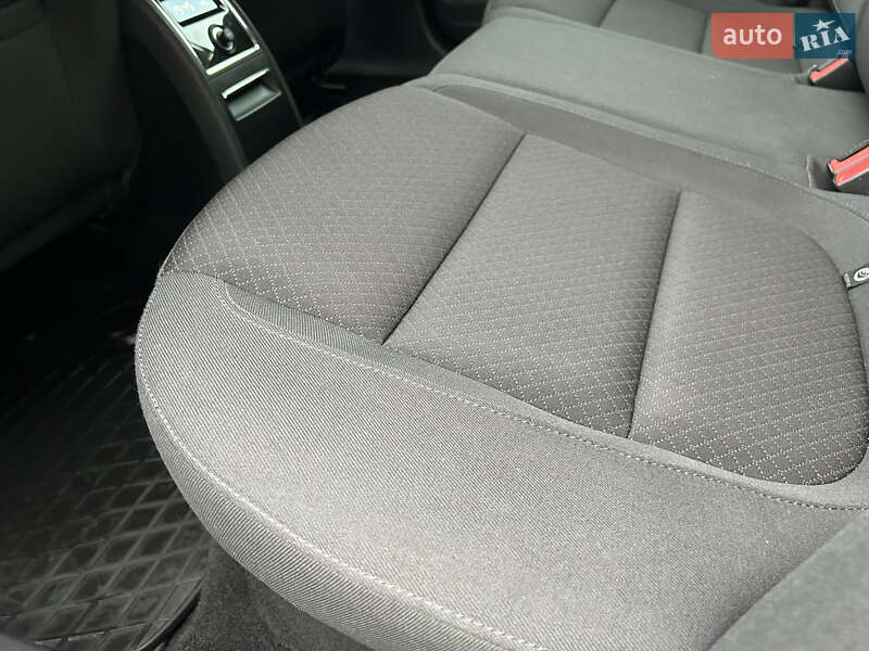 Лифтбек Skoda Superb 2015 в Тячеве фото 42 Лифтбек Skoda Superb 2015 в Тячеве