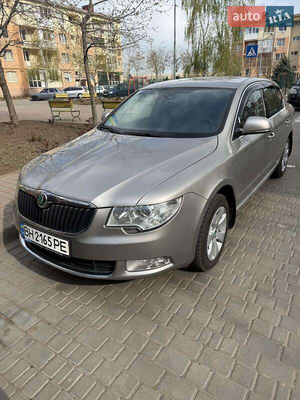 Skoda Superb 2012