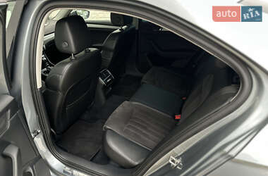 Лифтбек Skoda Superb 2016 в 