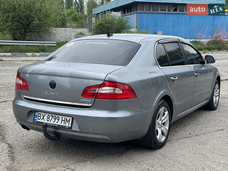 Лифтбек Skoda Superb 2011 в Хмельницком