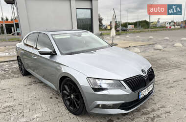 Лифтбек Skoda Superb 2017 в 