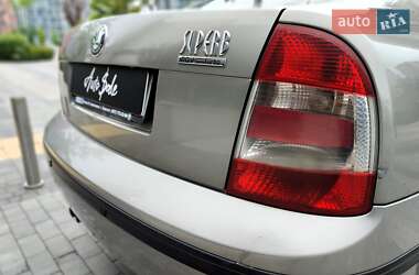 Ліфтбек Skoda Superb 2007 в 