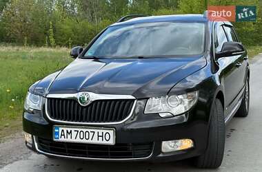 Універсал Skoda Superb 2012 в Звягелі