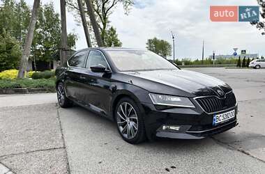 Ліфтбек Skoda Superb 2018 в 