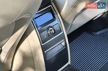 Лифтбек Skoda Superb 2013 в 