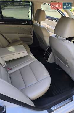 Лифтбек Skoda Superb 2013 в 