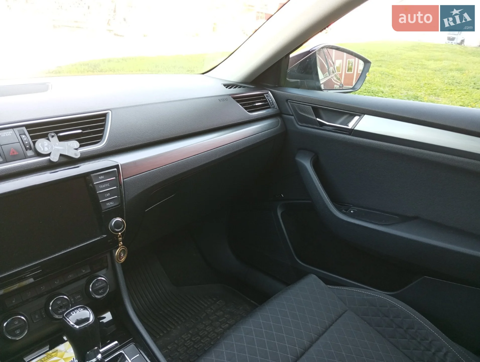 2015 Skoda Superb - мініатюра 10