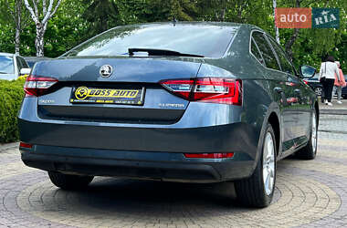 Лифтбек Skoda Superb 2017 в 