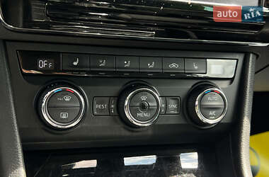 Лифтбек Skoda Superb 2017 в 