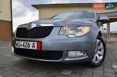 Лифтбек Skoda Superb 2011 в 