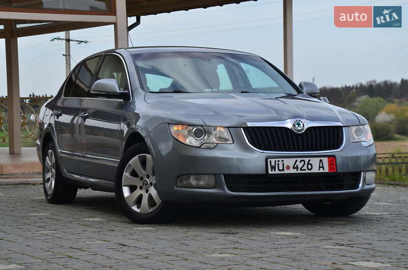 Лифтбек Skoda Superb 2011 в 