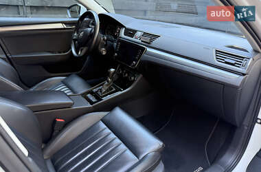 Лифтбек Skoda Superb 2019 в 