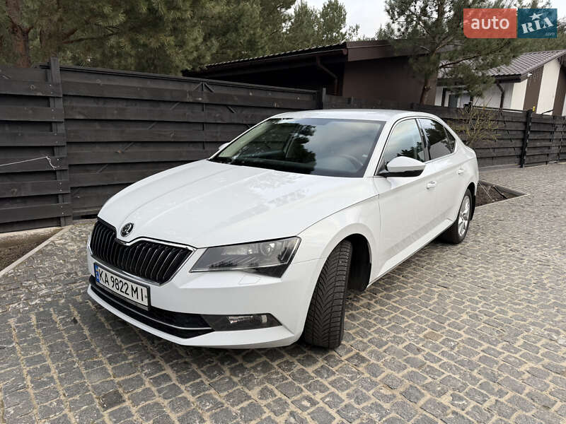 Ліфтбек Skoda Superb 2019 в Києві