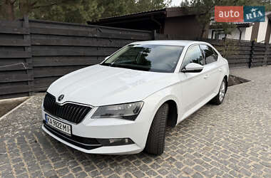 Лифтбек Skoda Superb 2019 в 