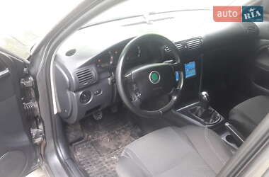Лифтбек Skoda Superb 2005 в 