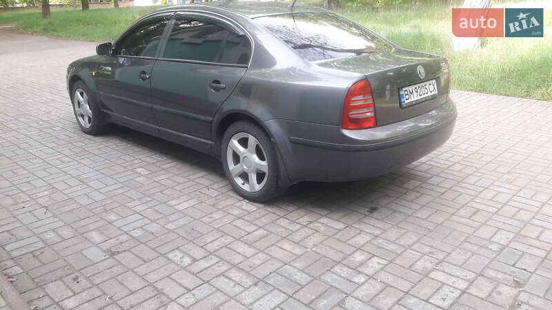 Ліфтбек Skoda Superb 2005 в Глухові