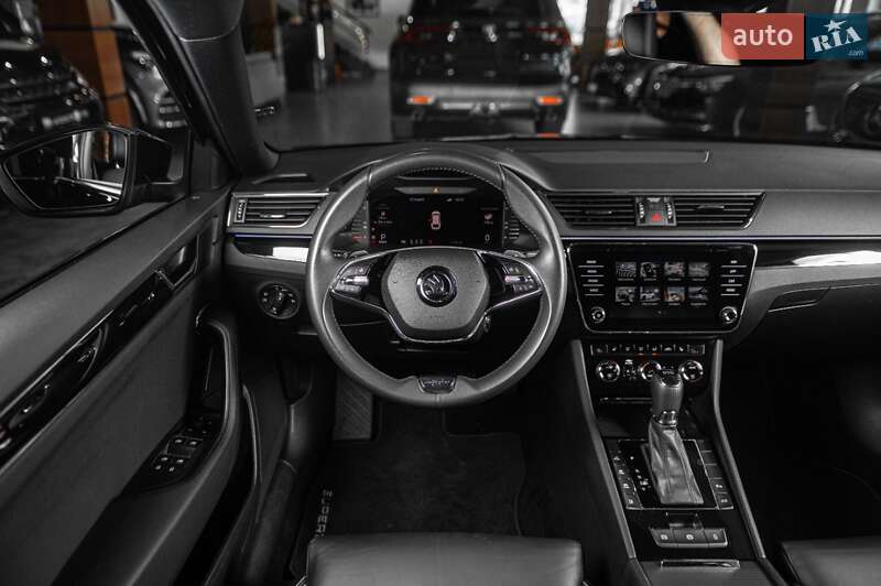Універсал Skoda Superb 2020 в Ужгороді