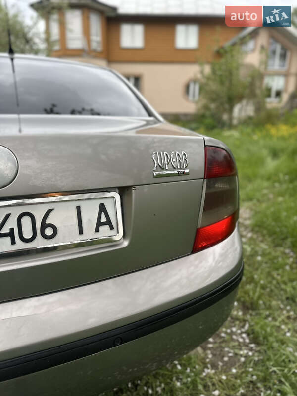 Лифтбек Skoda Superb 2007 в Делятине