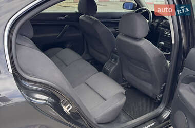 Ліфтбек Skoda Superb 2004 в 