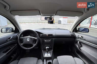 Ліфтбек Skoda Superb 2004 в 