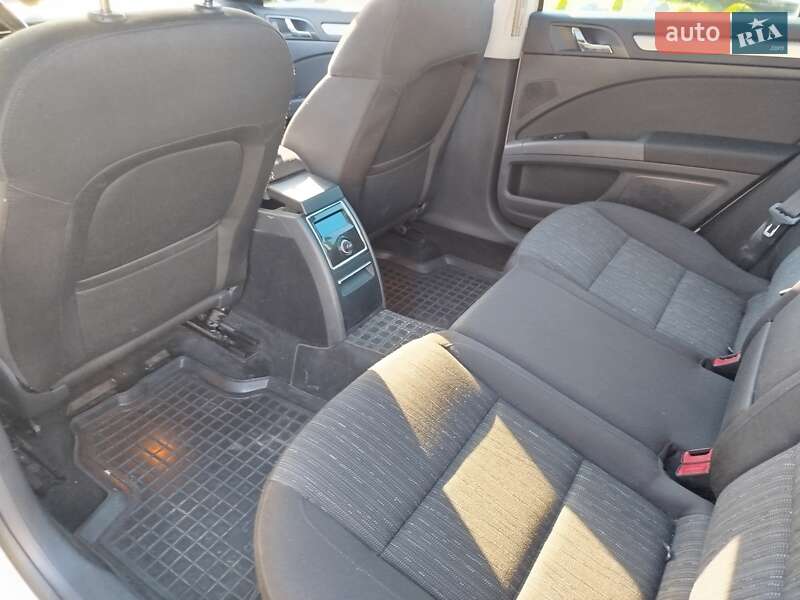 Універсал Skoda Superb 2014 в Охтирці