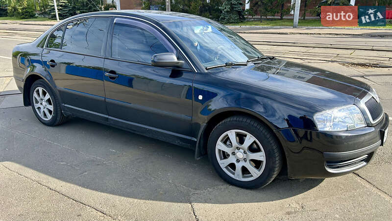 Лифтбек Skoda Superb 2005 в Киеве