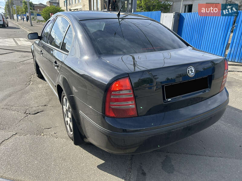 Лифтбек Skoda Superb 2005 в Киеве