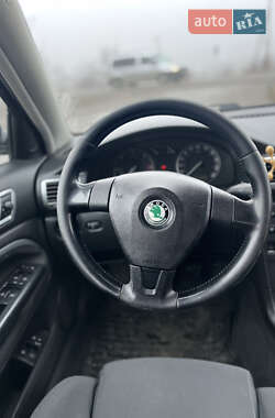 Лифтбек Skoda Superb 2007 в 